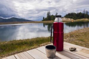 Lire la suite à propos de l’article La gourde isotherme, pour des voyages respectueux de l’environnement