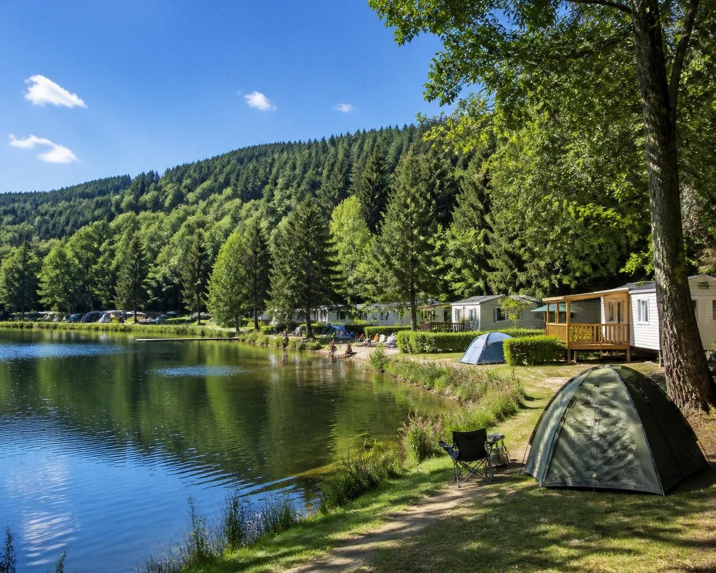 découvrez le camping le lac d’aydat, un lieu idéal pour un séjour au cœur de l’auvergne. profitez de la nature, des activités de plein air et d’un cadre authentique pour des vacances inoubliables.