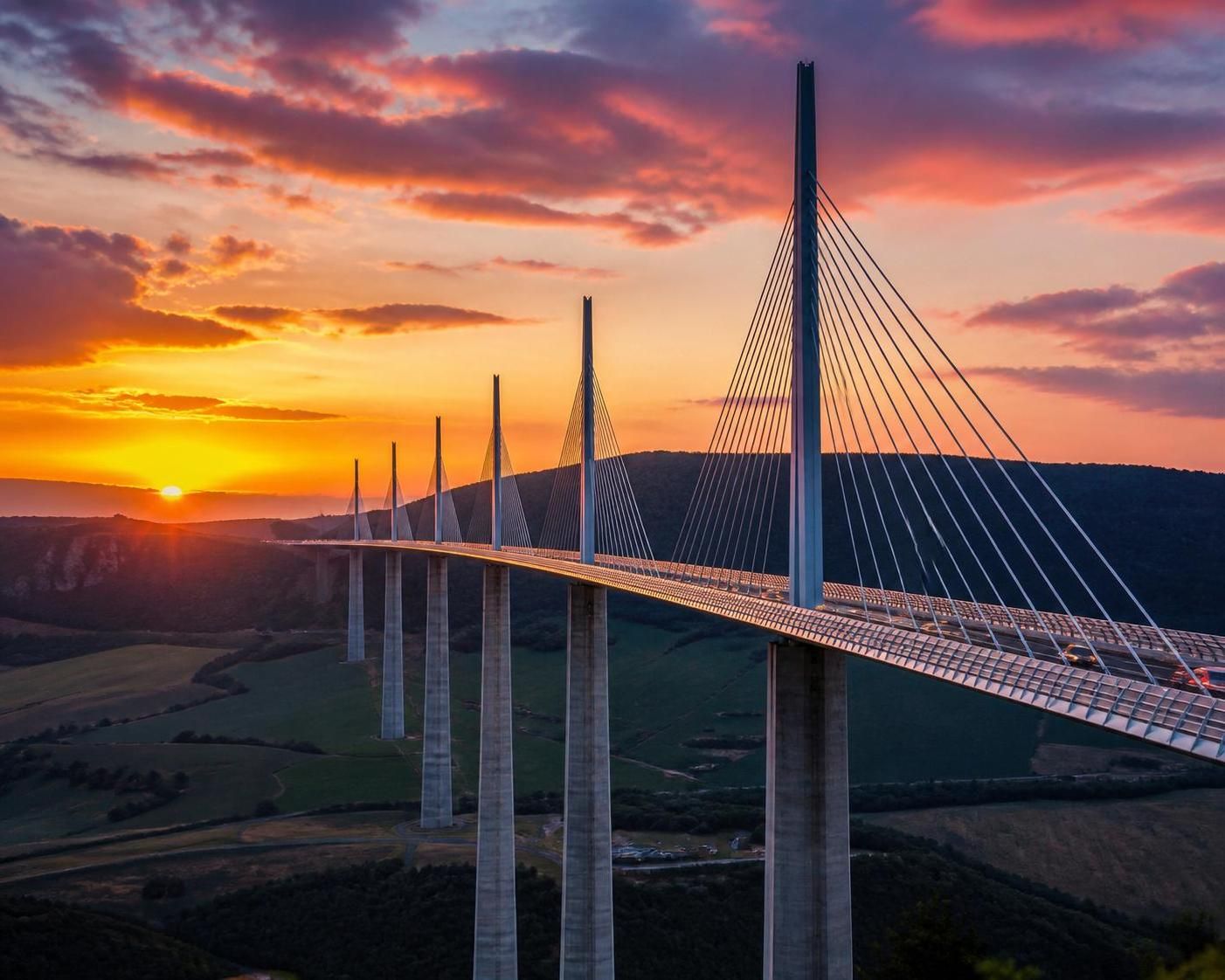 découvrez le prix du passage sur le viaduc de millau, ce chef-d’œuvre architectural. informations détaillées sur les coûts et conseils pour planifier votre trajet.