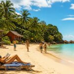 Où partir en novembre au soleil pas cher : destinations idéales pour un budget maîtrisé